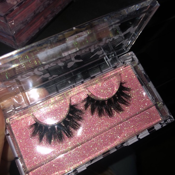 my own eyelashes 🦋💗 these are 5 different styles - Picture 3 of 7